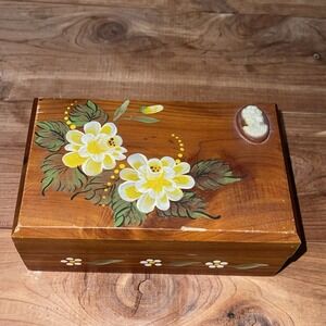 Hand painted Vintage Wooden Jewelry Or Trinket Box Floral Cameo